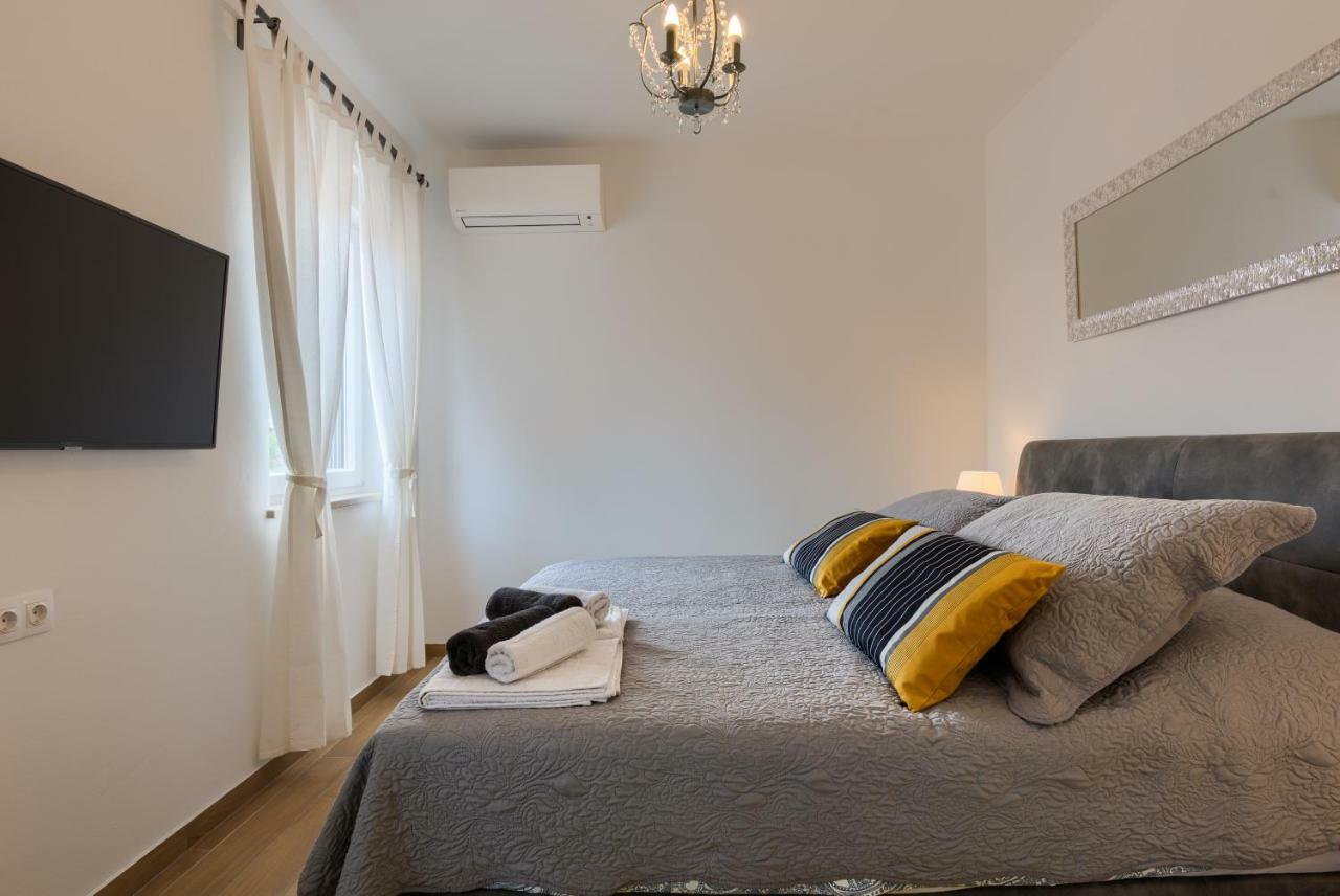 Apartments Dream In Arena 2 Pula Center Free Parking Eksteriør bilde